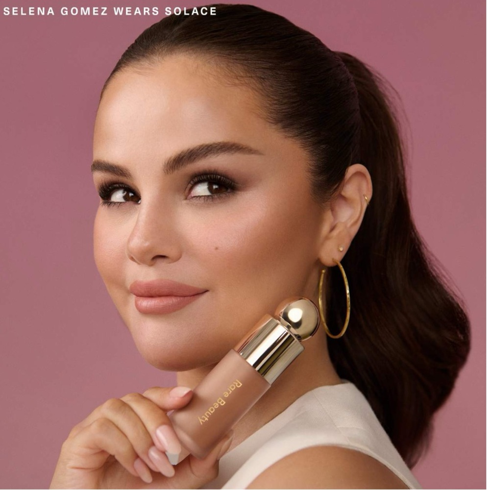 Rare Beauty by Selena Gomez - soft pinch contour Solace medium cool taupe